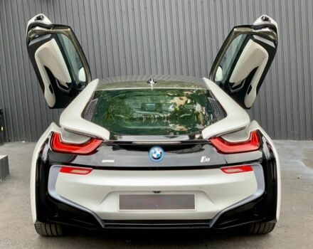 Белый БМВ И8, объемом двигателя 0 л и пробегом 100 тыс. км за 55000 $, фото 1 на Automoto.ua