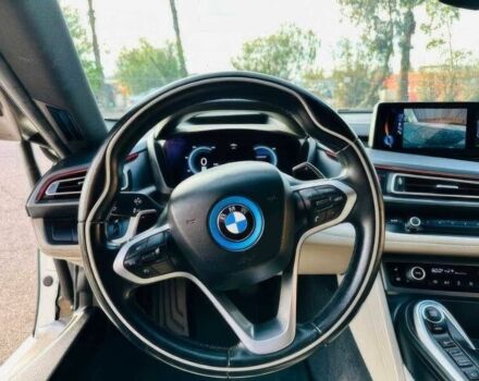 Серый БМВ И8, объемом двигателя 1.5 л и пробегом 67 тыс. км за 15050 $, фото 7 на Automoto.ua