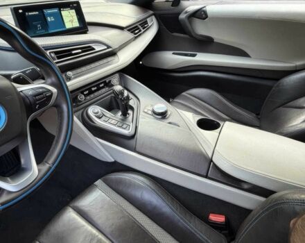 Серый БМВ И8, объемом двигателя 0 л и пробегом 48 тыс. км за 29000 $, фото 6 на Automoto.ua