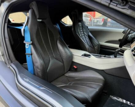 Серый БМВ И8, объемом двигателя 0 л и пробегом 48 тыс. км за 29000 $, фото 5 на Automoto.ua