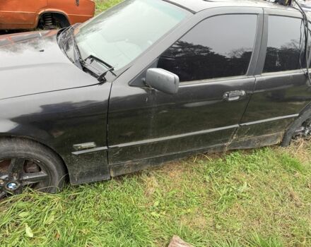 Чорний БМВ M1, об'ємом двигуна 1.8 л та пробігом 3 тис. км за 1000 $, фото 1 на Automoto.ua