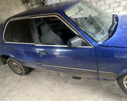 Синий БМВ М3, объемом двигателя 1.8 л и пробегом 350 тыс. км за 700 $, фото 2 на Automoto.ua