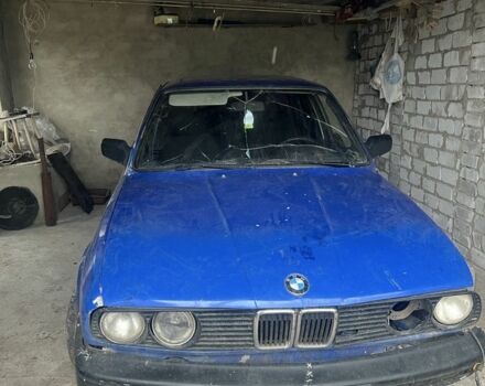 Синий БМВ М3, объемом двигателя 1.8 л и пробегом 350 тыс. км за 700 $, фото 1 на Automoto.ua