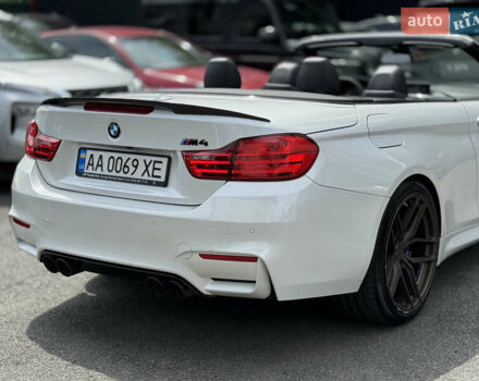 Білий БМВ M4, об'ємом двигуна 2.98 л та пробігом 84 тис. км за 30800 $, фото 16 на Automoto.ua