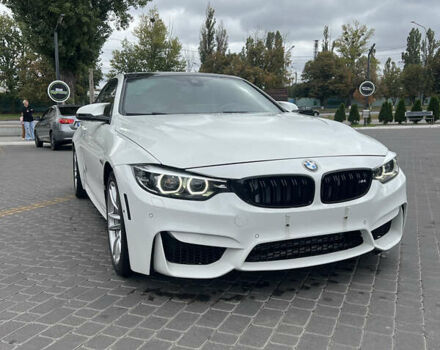 Белый БМВ M4, объемом двигателя 2.98 л и пробегом 124 тыс. км за 36000 $, фото 2 на Automoto.ua