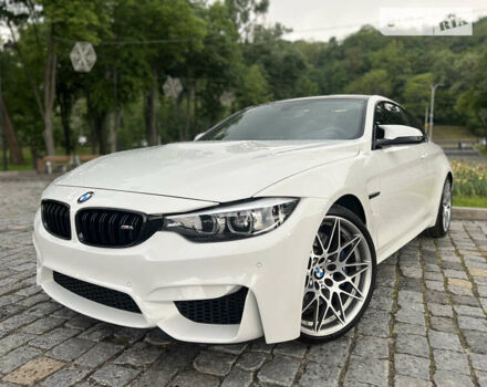 Белый БМВ M4, объемом двигателя 3 л и пробегом 61 тыс. км за 49000 $, фото 4 на Automoto.ua