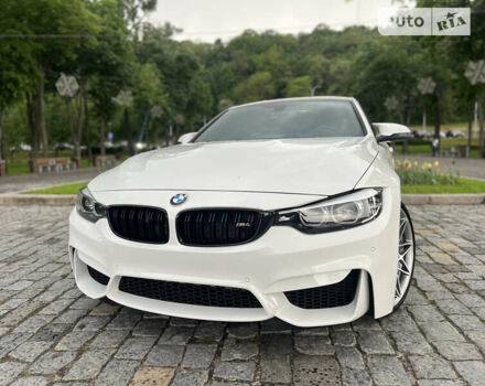 Белый БМВ M4, объемом двигателя 3 л и пробегом 61 тыс. км за 49000 $, фото 3 на Automoto.ua