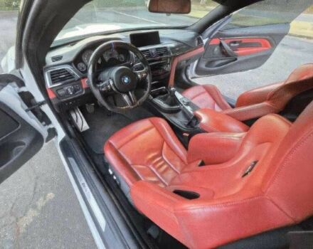 Белый БМВ M4, объемом двигателя 3 л и пробегом 66 тыс. км за 26000 $, фото 12 на Automoto.ua