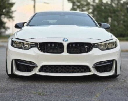 Белый БМВ M4, объемом двигателя 3 л и пробегом 66 тыс. км за 26000 $, фото 1 на Automoto.ua