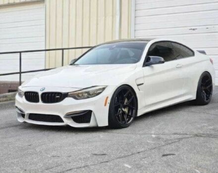 Белый БМВ M4, объемом двигателя 3 л и пробегом 66 тыс. км за 26000 $, фото 4 на Automoto.ua