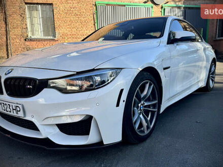 БМВ M4 2016 в Киеве на Automoto.ua Белый БМВ M4, объемом двигателя 2.98 л и пробегом 115 тыс. км за 37777 $, фото 1 на Automoto.ua