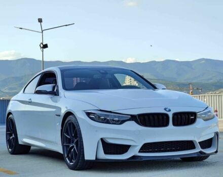 Белый БМВ M4, объемом двигателя 0 л и пробегом 77 тыс. км за 70000 $, фото 1 на Automoto.ua