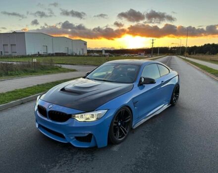 Синий БМВ M4, объемом двигателя 3 л и пробегом 77 тыс. км за 35000 $, фото 2 на Automoto.ua