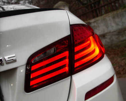 Белый БМВ М5, объемом двигателя 4.39 л и пробегом 170 тыс. км за 32300 $, фото 9 на Automoto.ua