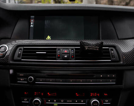 Белый БМВ М5, объемом двигателя 4.39 л и пробегом 170 тыс. км за 32300 $, фото 15 на Automoto.ua