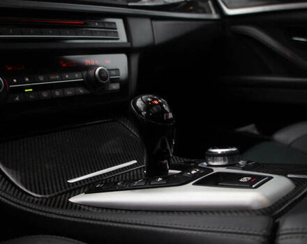 Белый БМВ М5, объемом двигателя 4.39 л и пробегом 170 тыс. км за 32300 $, фото 16 на Automoto.ua