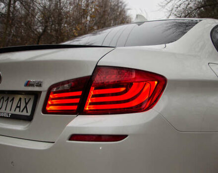 Белый БМВ М5, объемом двигателя 4.39 л и пробегом 170 тыс. км за 32300 $, фото 10 на Automoto.ua