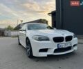 Белый БМВ М5, объемом двигателя 4.39 л и пробегом 100 тыс. км за 25000 $, фото 1 на Automoto.ua