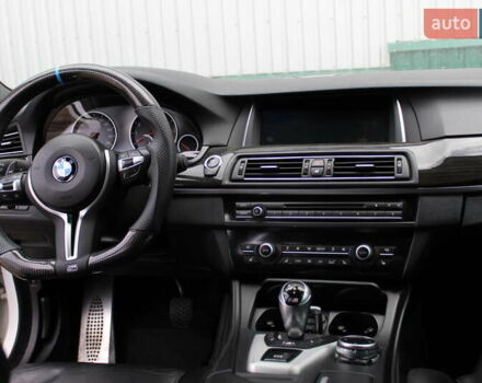 Белый БМВ М5, объемом двигателя 4.39 л и пробегом 136 тыс. км за 28900 $, фото 12 на Automoto.ua