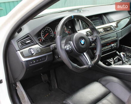 Белый БМВ М5, объемом двигателя 4.39 л и пробегом 136 тыс. км за 28900 $, фото 10 на Automoto.ua