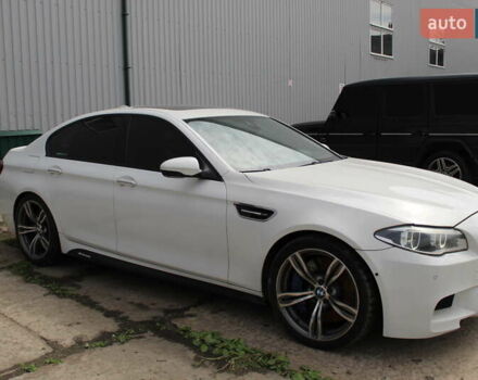 Белый БМВ М5, объемом двигателя 4.39 л и пробегом 136 тыс. км за 28900 $, фото 8 на Automoto.ua