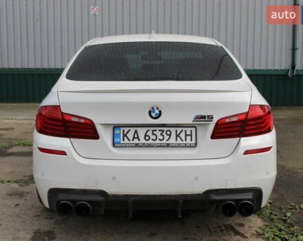 Белый БМВ М5, объемом двигателя 4.39 л и пробегом 136 тыс. км за 28900 $, фото 1 на Automoto.ua