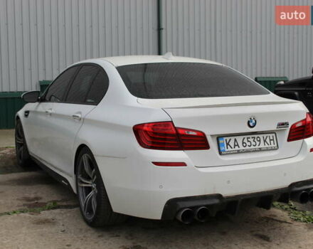 Белый БМВ М5, объемом двигателя 4.39 л и пробегом 136 тыс. км за 28900 $, фото 4 на Automoto.ua