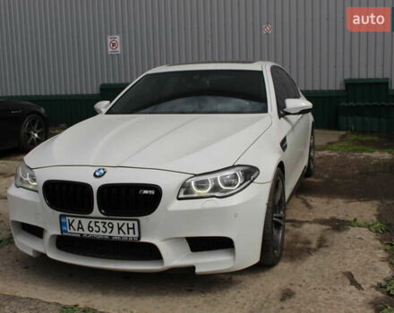 Белый БМВ М5, объемом двигателя 4.39 л и пробегом 136 тыс. км за 28900 $, фото 5 на Automoto.ua