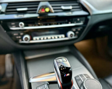 Белый БМВ М5, объемом двигателя 4.39 л и пробегом 31 тыс. км за 55500 $, фото 6 на Automoto.ua