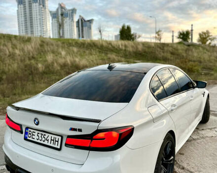 Белый БМВ М5, объемом двигателя 4.39 л и пробегом 31 тыс. км за 55500 $, фото 1 на Automoto.ua