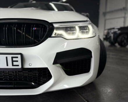 Белый БМВ М5, объемом двигателя 4.39 л и пробегом 82 тыс. км за 52500 $, фото 9 на Automoto.ua