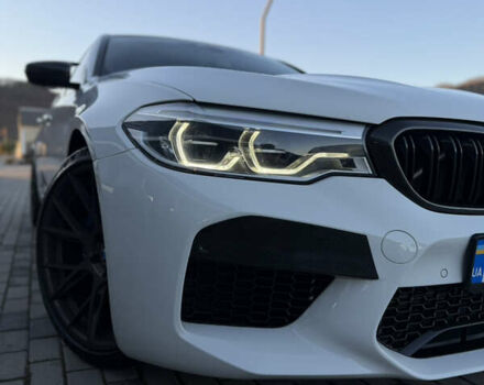 Белый БМВ М5, объемом двигателя 4.39 л и пробегом 82 тыс. км за 45999 $, фото 1 на Automoto.ua