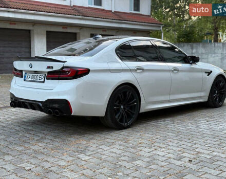 Белый БМВ М5, объемом двигателя 4.39 л и пробегом 117 тыс. км за 65000 $, фото 1 на Automoto.ua