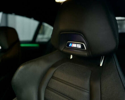 Белый БМВ М5, объемом двигателя 4.39 л и пробегом 31 тыс. км за 55500 $, фото 10 на Automoto.ua