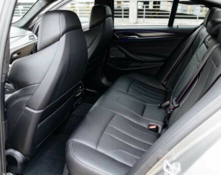 БМВ М5 2019 в Черновцах на Automoto.ua Белый БМВ М5, объемом двигателя 4.4 л и пробегом 48 тыс. км за 37000 $, фото 12 на Automoto.ua