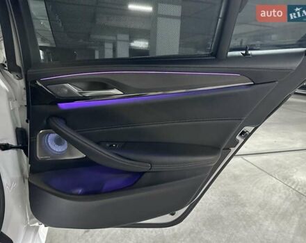 БМВ М5 2019 в Днепре (Днепропетровске) на Automoto.ua Белый БМВ М5, объемом двигателя 4.4 л и пробегом 23 тыс. км за 68500 $, фото 33 на Automoto.ua