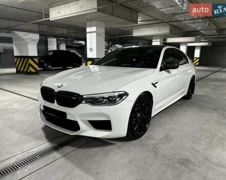 Белый БМВ М5, объемом двигателя 4.4 л и пробегом 23 тыс. км за 67500 $, фото 1 на Automoto.ua