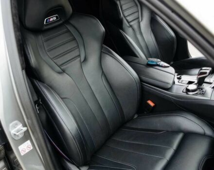 БМВ М5 2019 в Черновцах на Automoto.ua Белый БМВ М5, объемом двигателя 4.4 л и пробегом 48 тыс. км за 37000 $, фото 10 на Automoto.ua