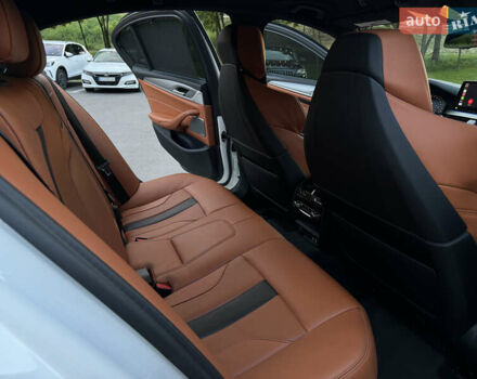 Білий БМВ М5, об'ємом двигуна 4.4 л та пробігом 53 тис. км за 71000 $, фото 36 на Automoto.ua