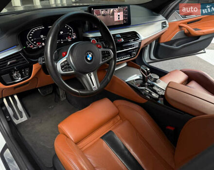 Белый БМВ М5, объемом двигателя 4.4 л и пробегом 63 тыс. км за 85500 $, фото 8 на Automoto.ua