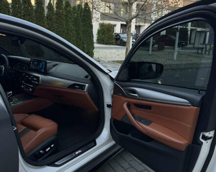 Белый БМВ М5, объемом двигателя 4.4 л и пробегом 64 тыс. км за 83900 $, фото 24 на Automoto.ua