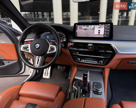 Белый БМВ М5, объемом двигателя 4.4 л и пробегом 63 тыс. км за 85500 $, фото 11 на Automoto.ua