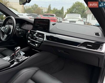 Белый БМВ М5, объемом двигателя 4.39 л и пробегом 53 тыс. км за 96500 $, фото 42 на Automoto.ua