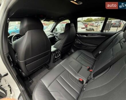 Белый БМВ М5, объемом двигателя 4.39 л и пробегом 53 тыс. км за 96500 $, фото 32 на Automoto.ua