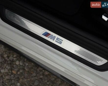 Білий БМВ М5, об'ємом двигуна 4.39 л та пробігом 53 тис. км за 96500 $, фото 54 на Automoto.ua