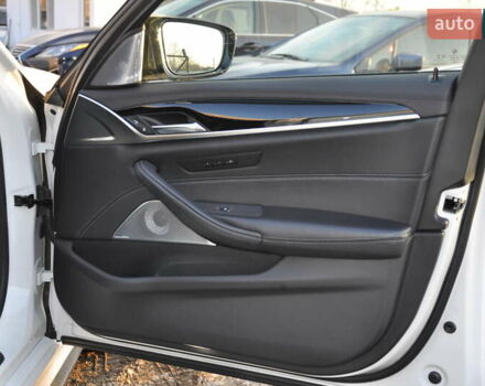 Білий БМВ М5, об'ємом двигуна 4.39 л та пробігом 53 тис. км за 96500 $, фото 58 на Automoto.ua