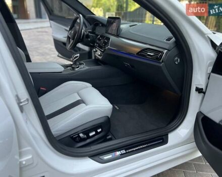 Белый БМВ М5, объемом двигателя 4.39 л и пробегом 18 тыс. км за 118800 $, фото 33 на Automoto.ua