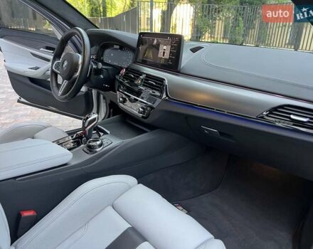 Белый БМВ М5, объемом двигателя 4.39 л и пробегом 18 тыс. км за 118800 $, фото 35 на Automoto.ua