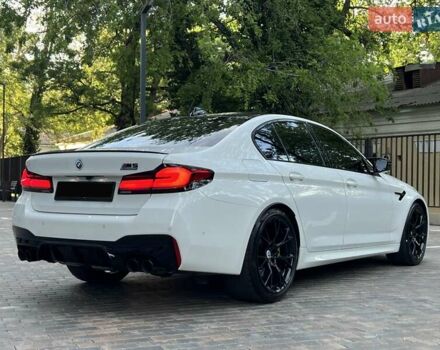 Белый БМВ М5, объемом двигателя 4.39 л и пробегом 18 тыс. км за 118800 $, фото 8 на Automoto.ua