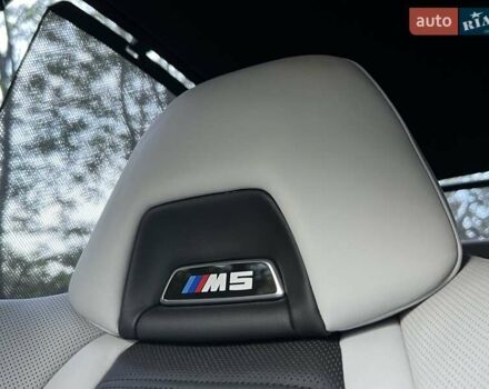 Белый БМВ М5, объемом двигателя 4.39 л и пробегом 18 тыс. км за 118800 $, фото 75 на Automoto.ua